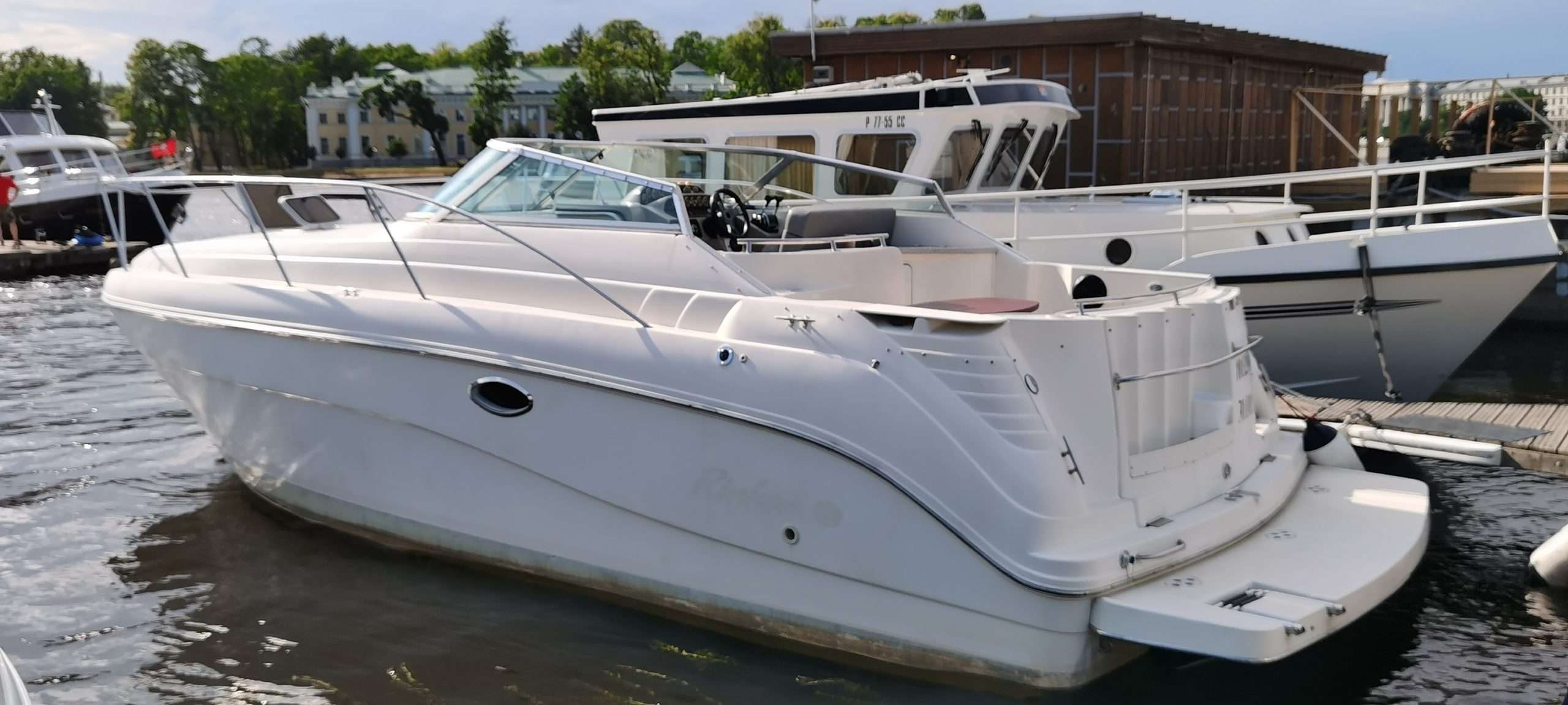 Катер Rinker 6