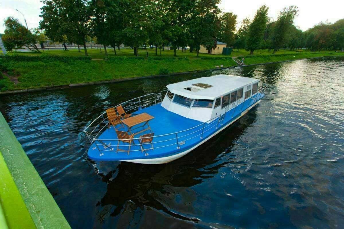 Яхта Руслан 11