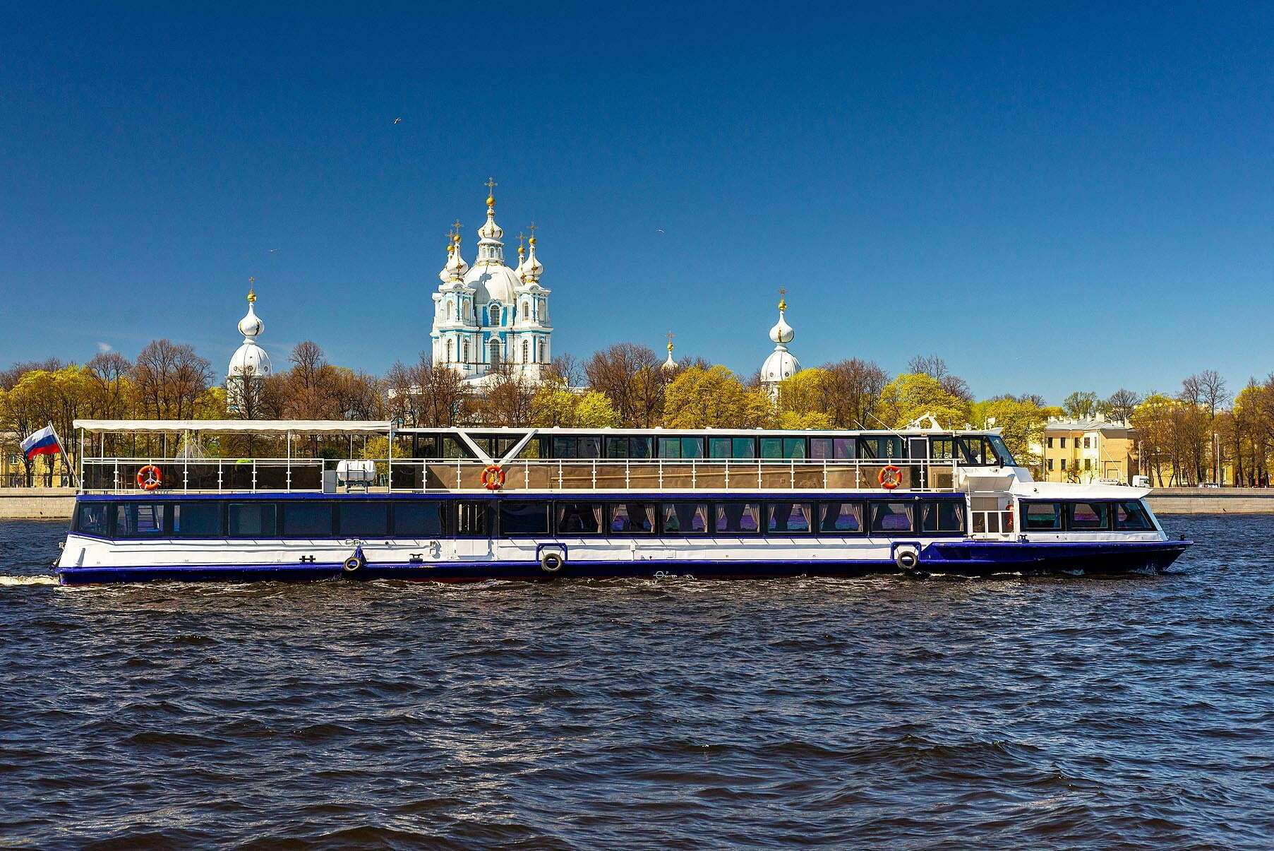 Теплоход «Северное Сияние» 9