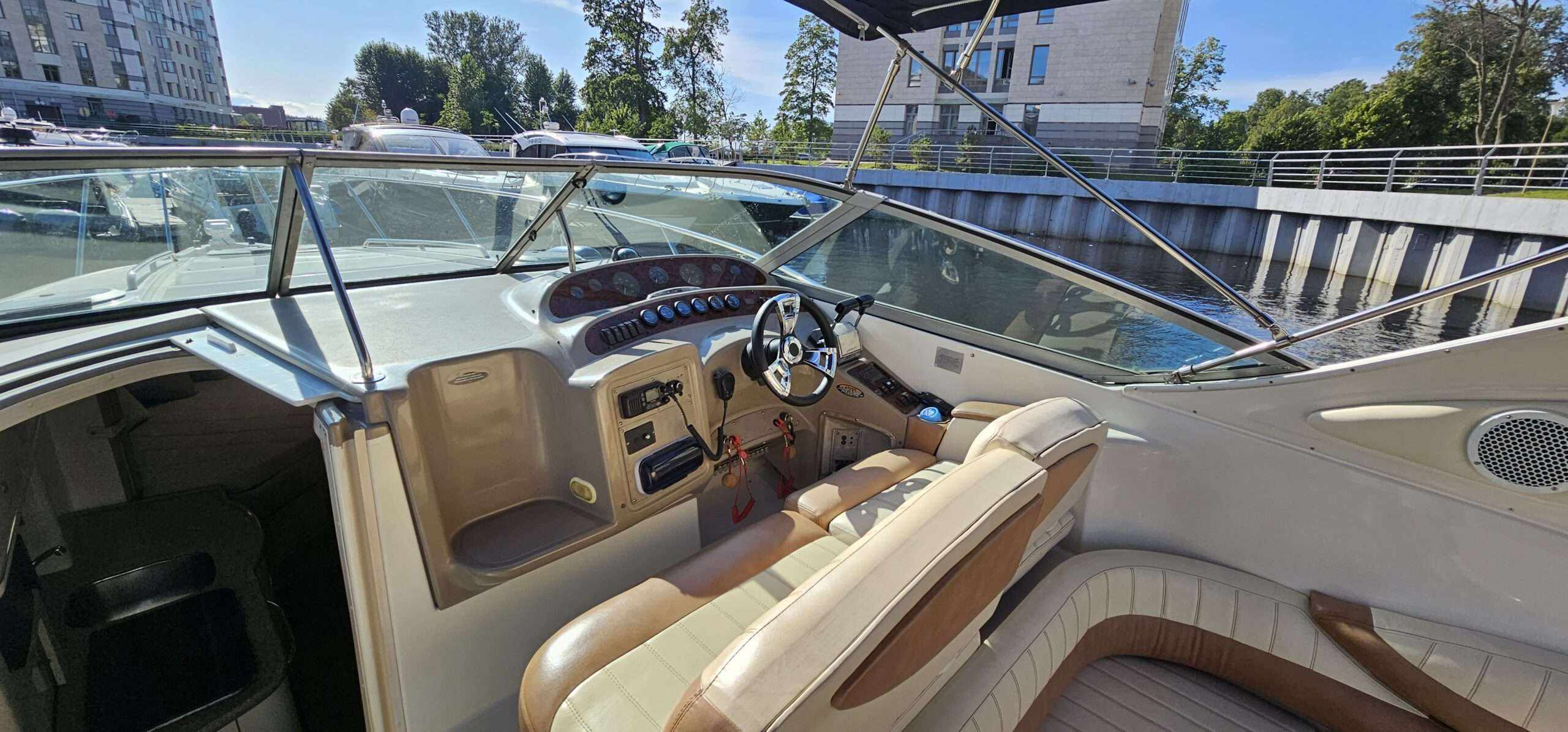 Катер Maxum 3000 11