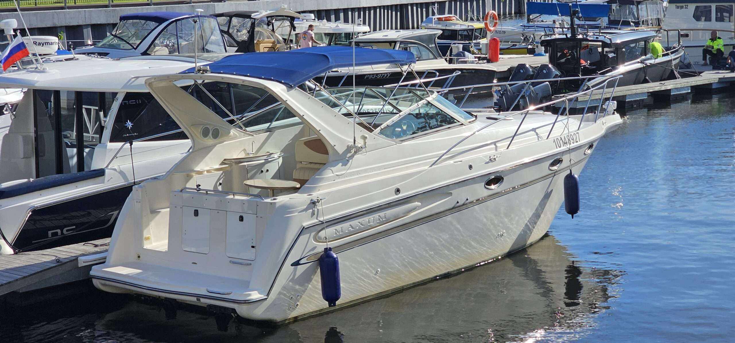 Катер Maxum 3000 28