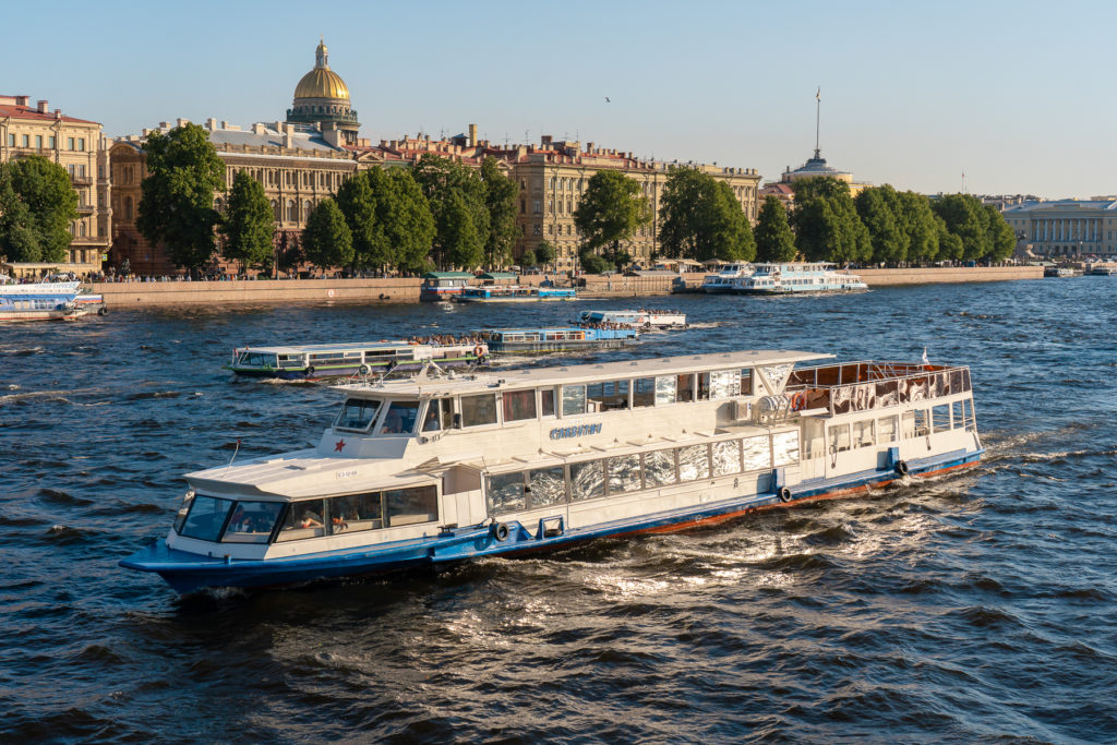 Теплоход Славутич 23