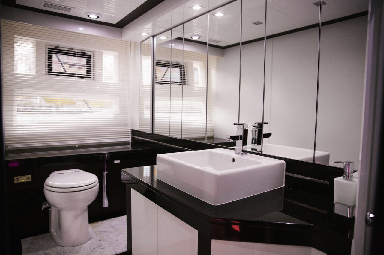Яхта GALEON 640 15
