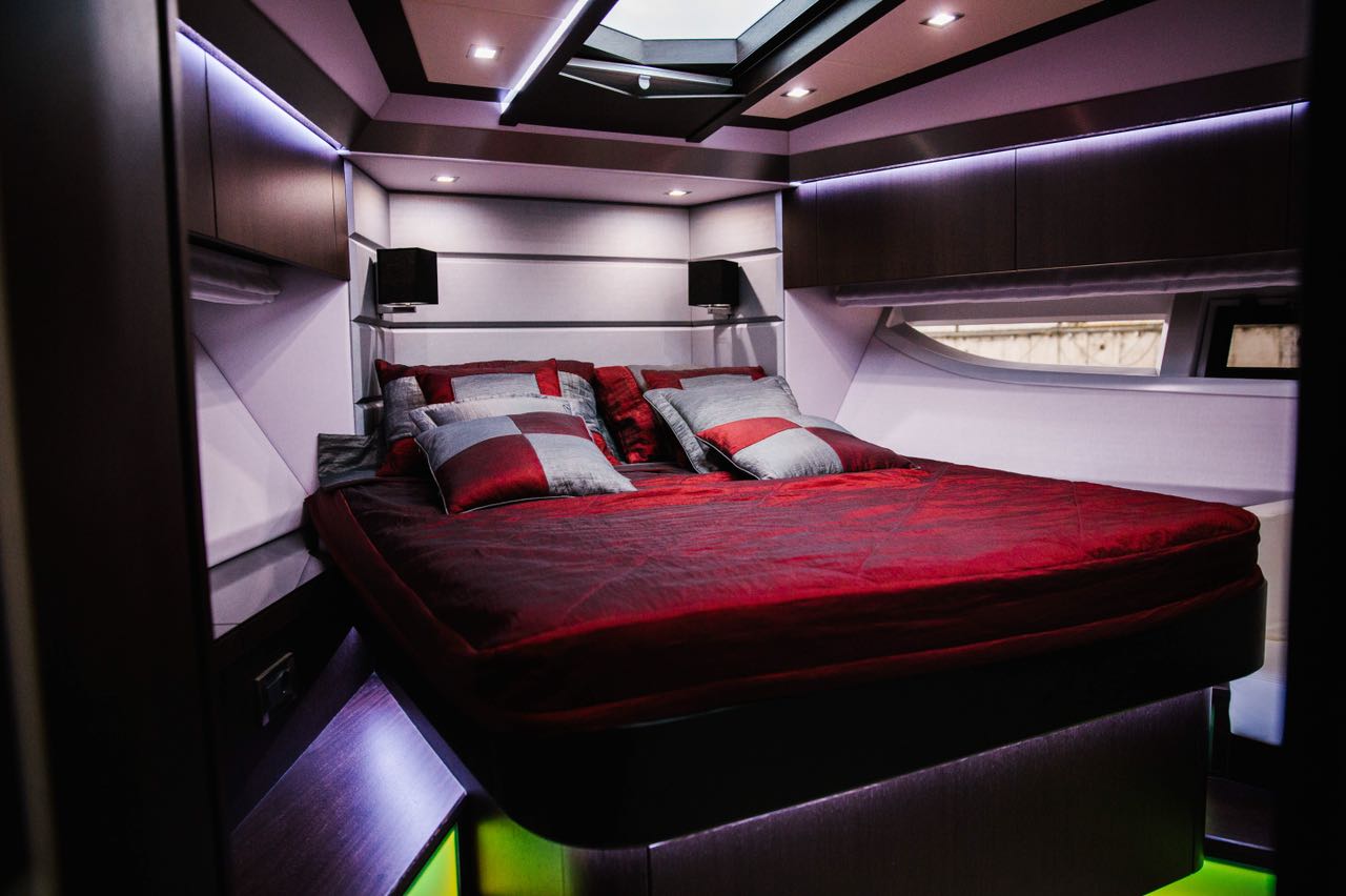 Яхта GALEON 640 16
