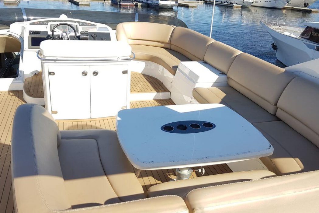 Яхта PRINCESS 68 7