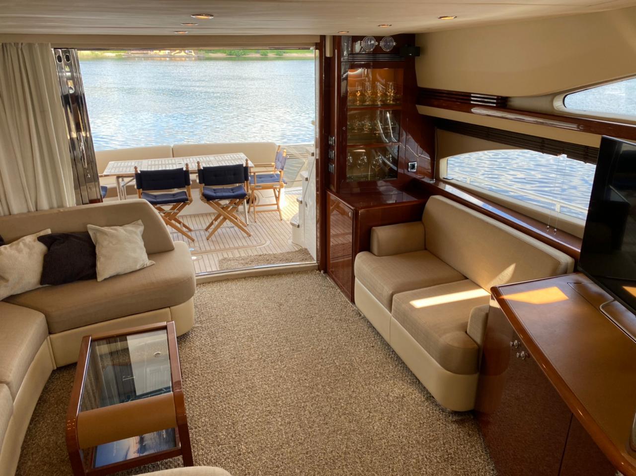 Яхта PRINCESS 68 12