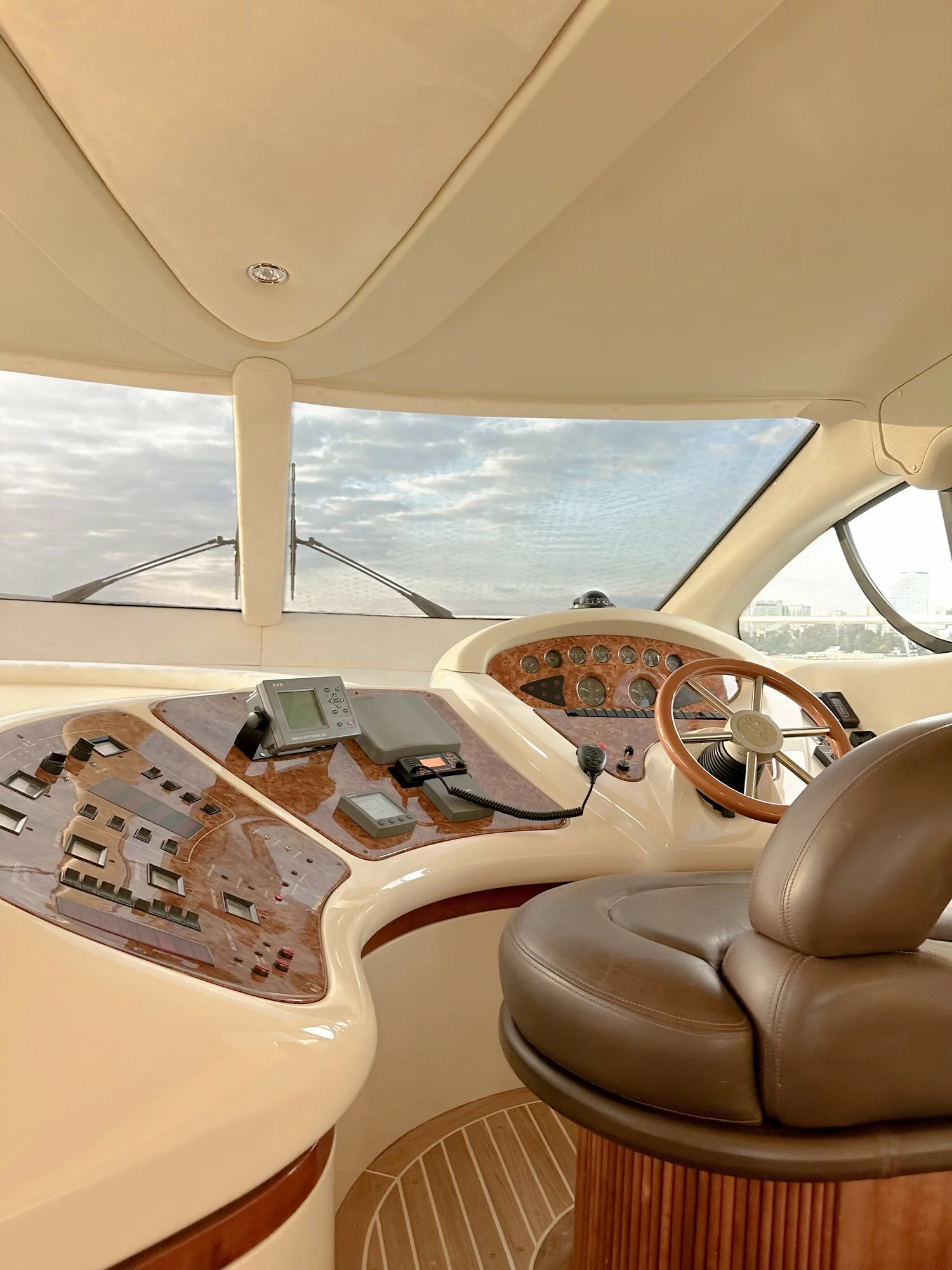 Яхта Azimut 46 6