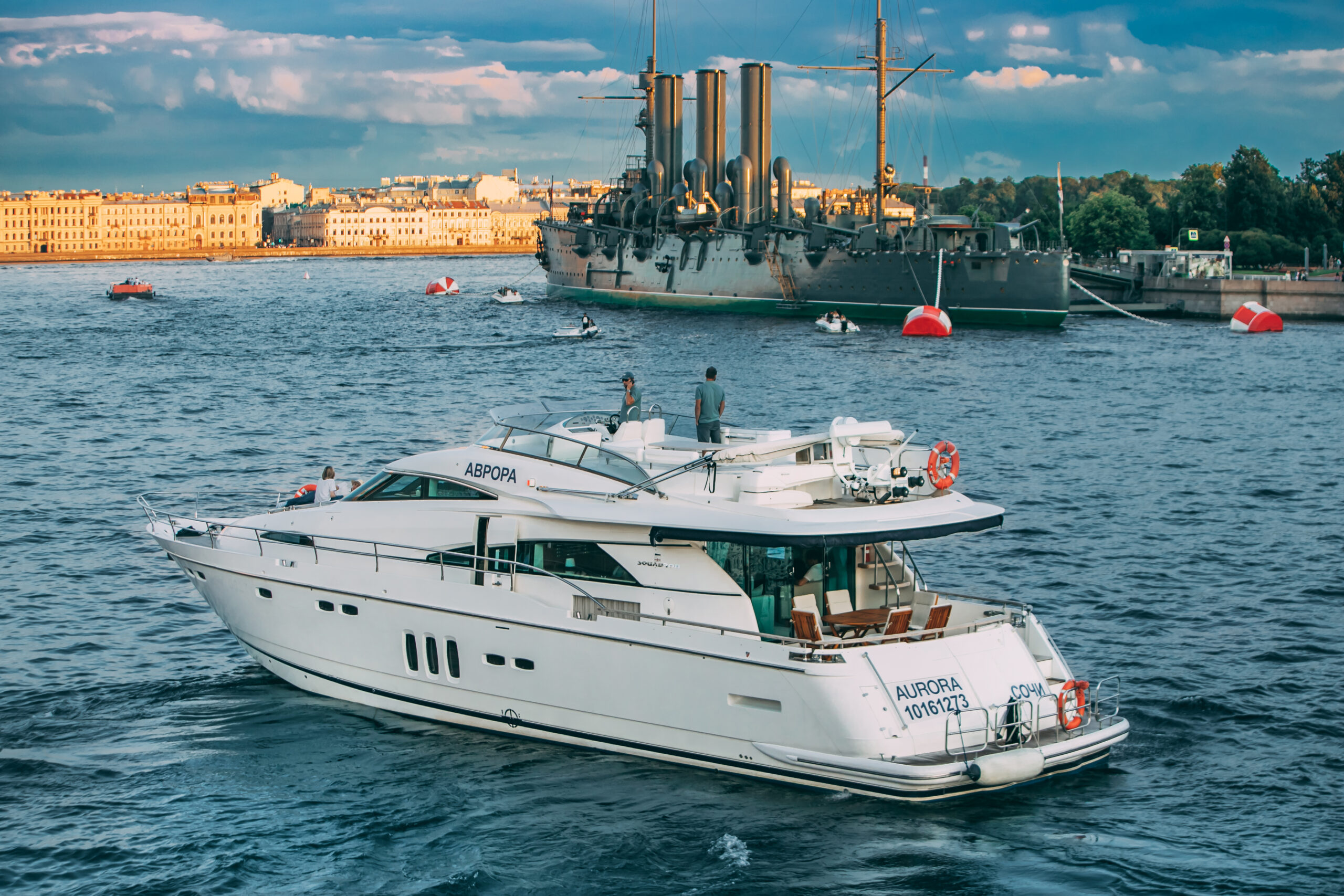 Яхта Fairline Squadron 68 (Аврора) 42
