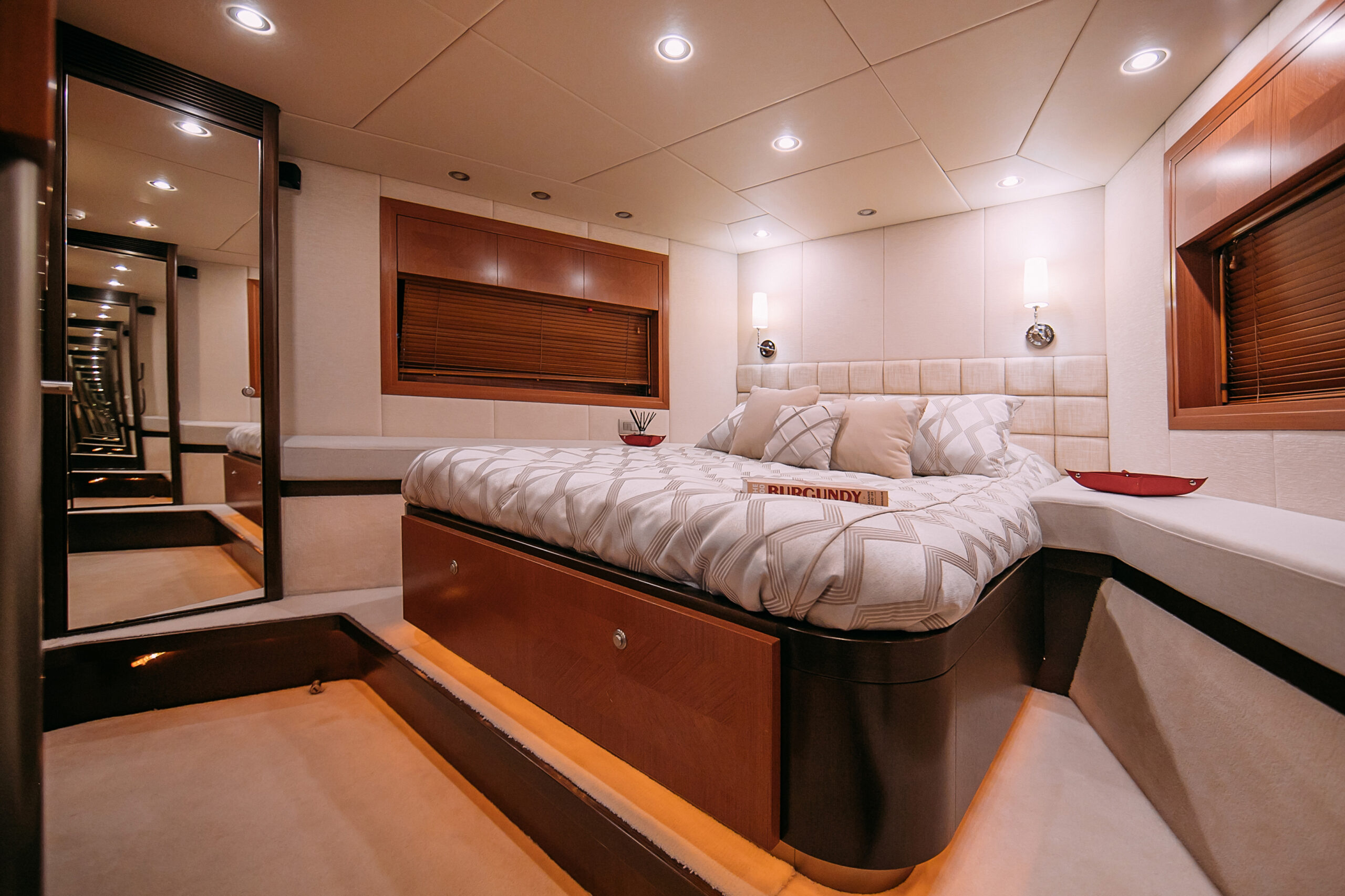 Яхта ATLANTIS 24