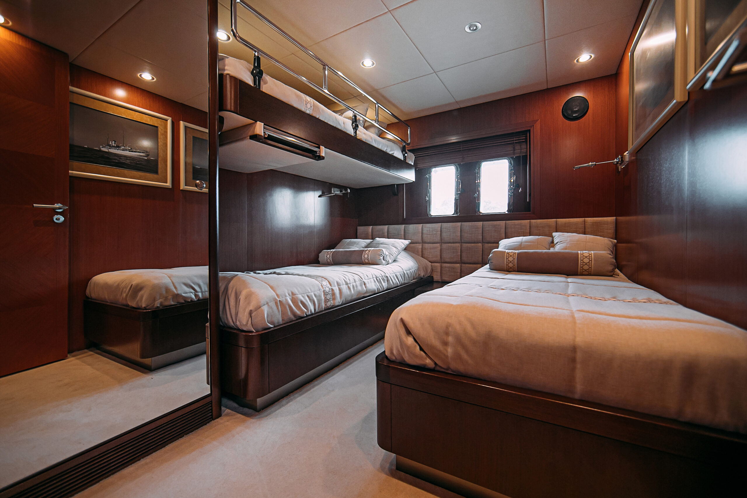 Яхта ATLANTIS 26