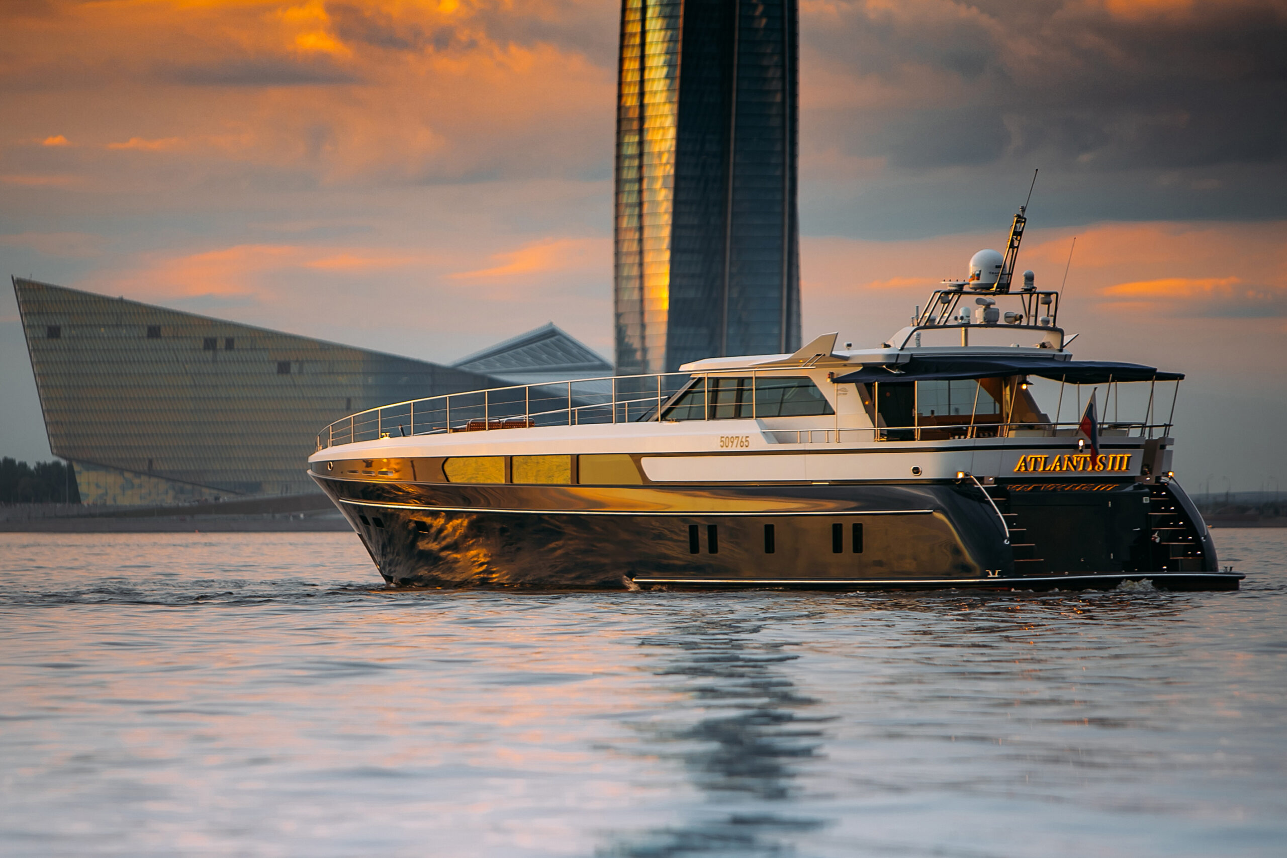 Яхта ATLANTIS 6