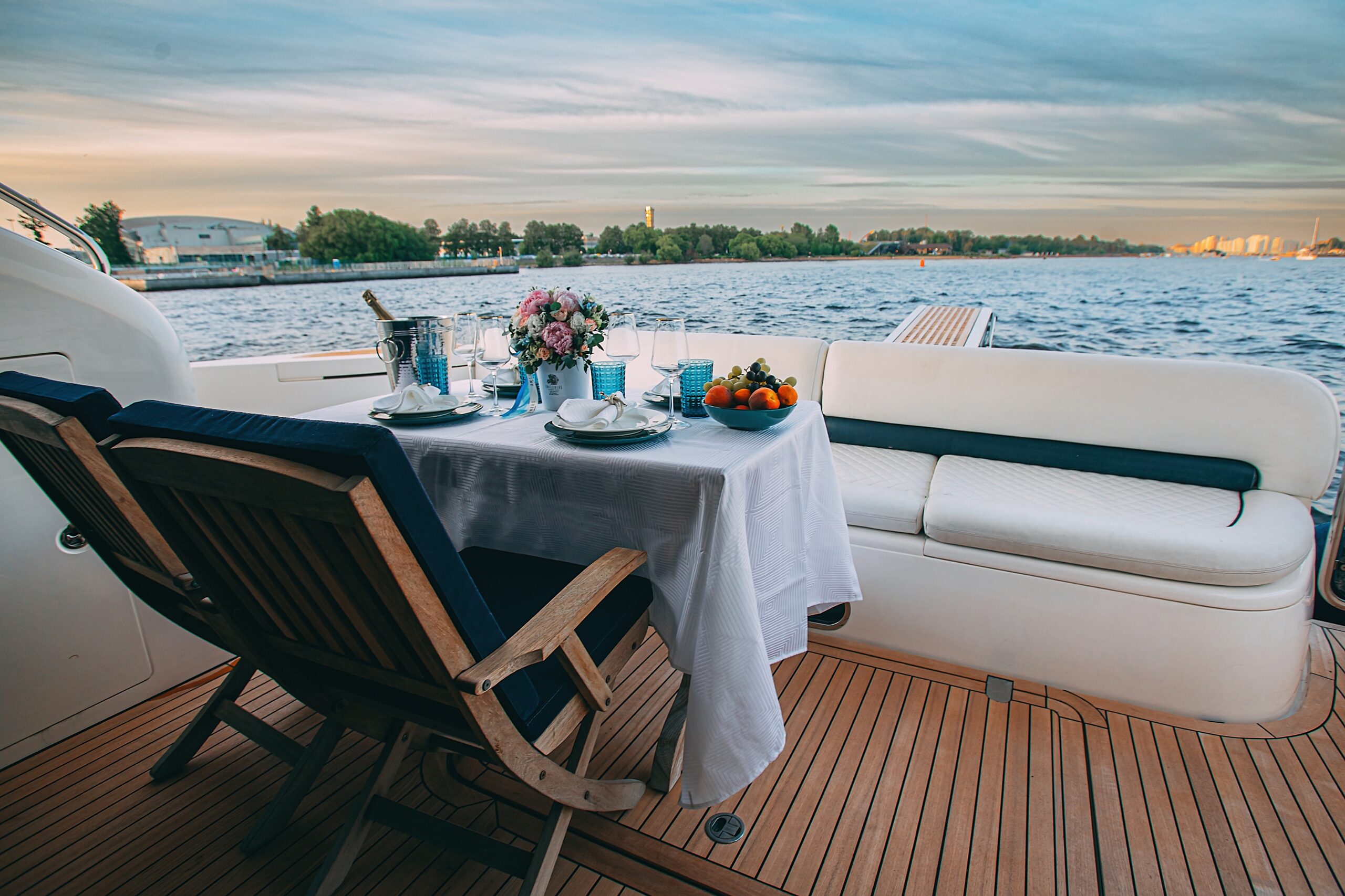 Яхта Princess 57 Esperanza 9