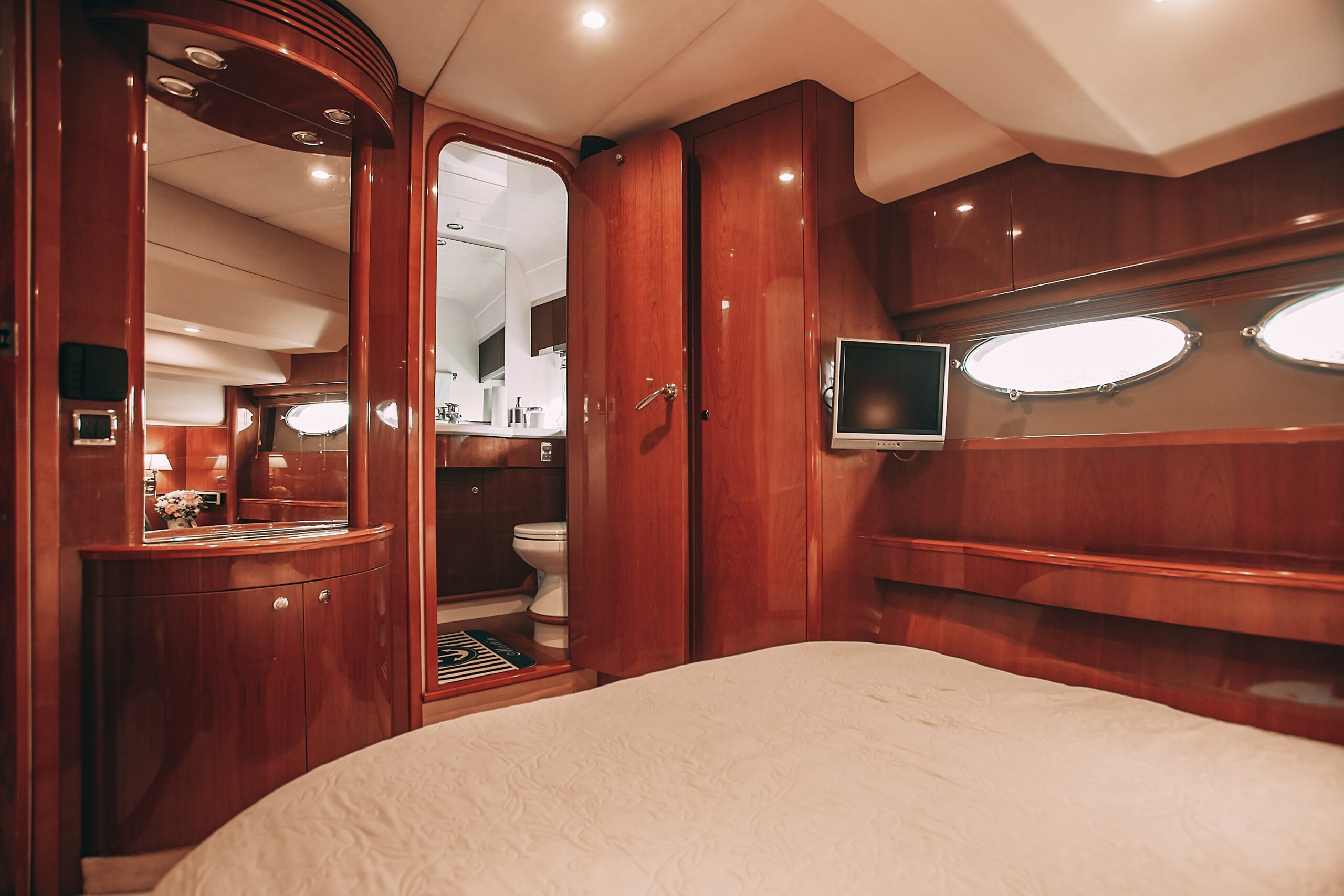 Яхта Princess 57 Esperanza 22