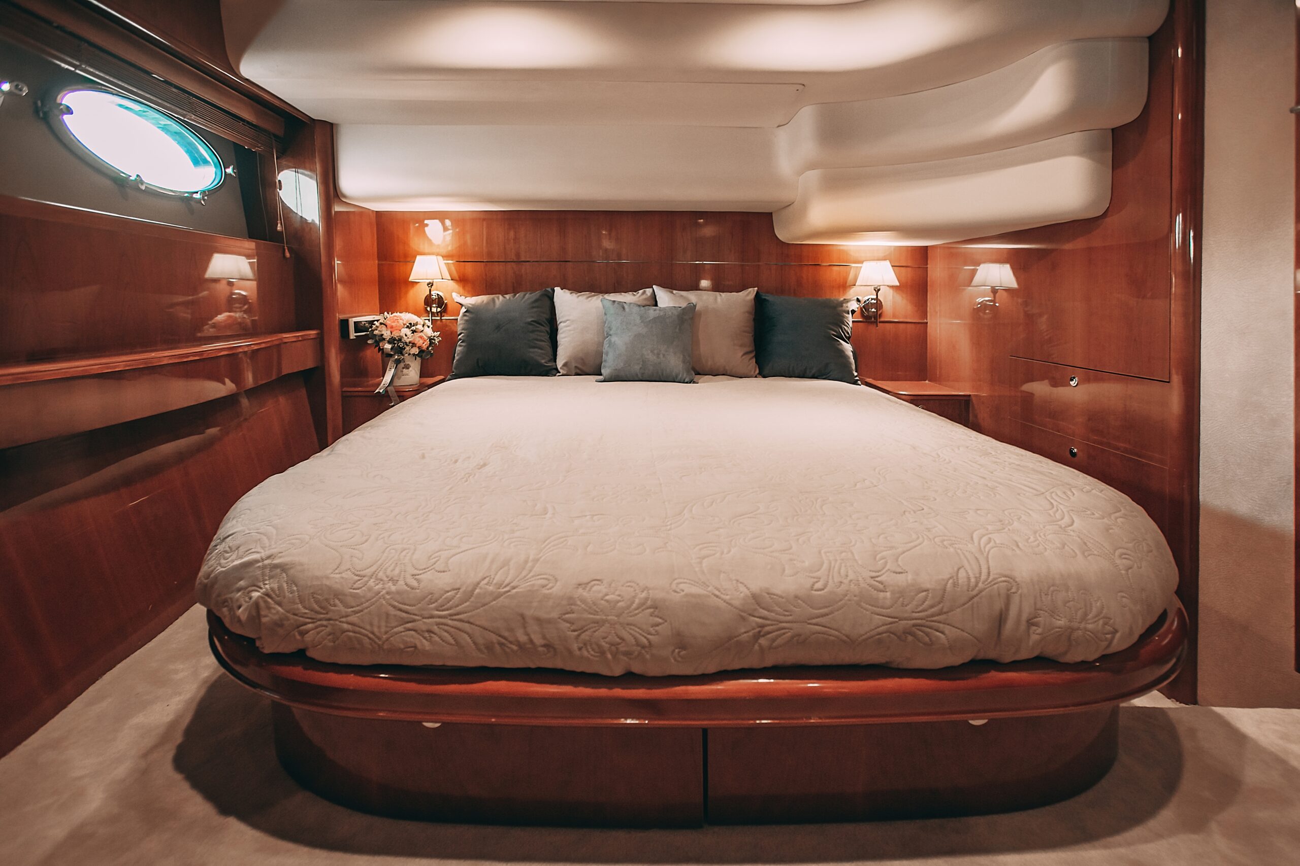 Яхта Princess 57 Esperanza 21