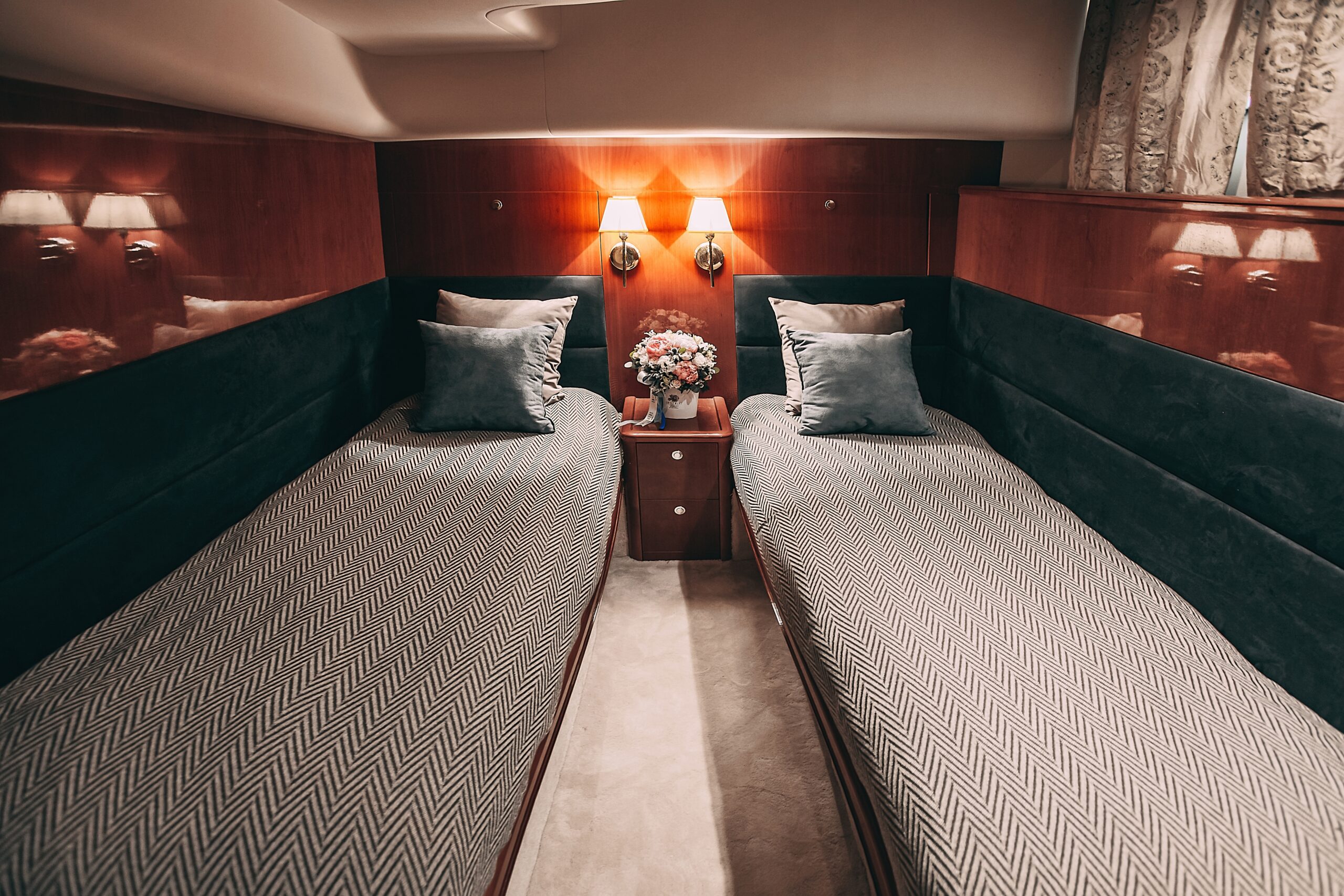 Яхта Princess 57 Esperanza 28