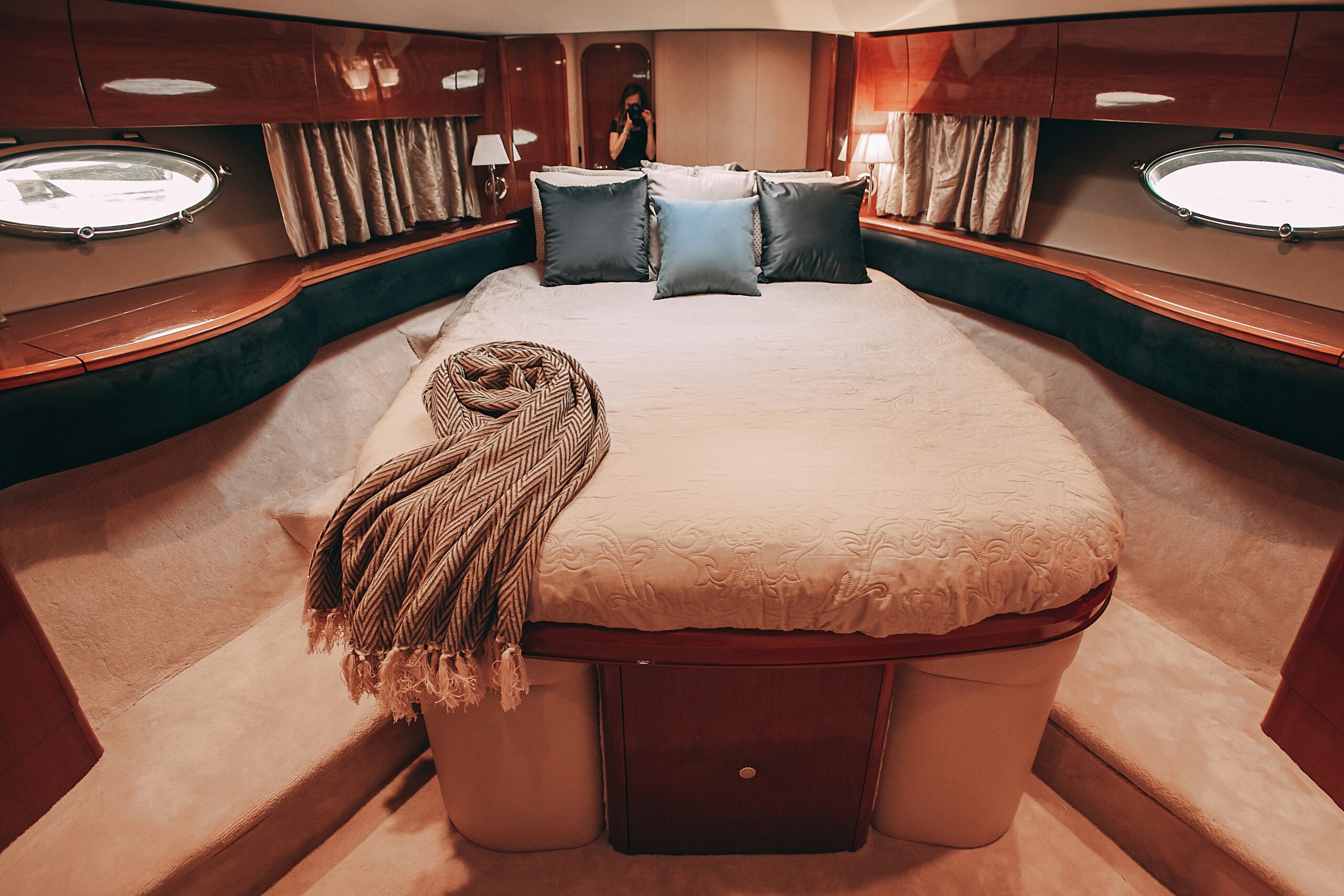 Яхта Princess 57 Esperanza 25