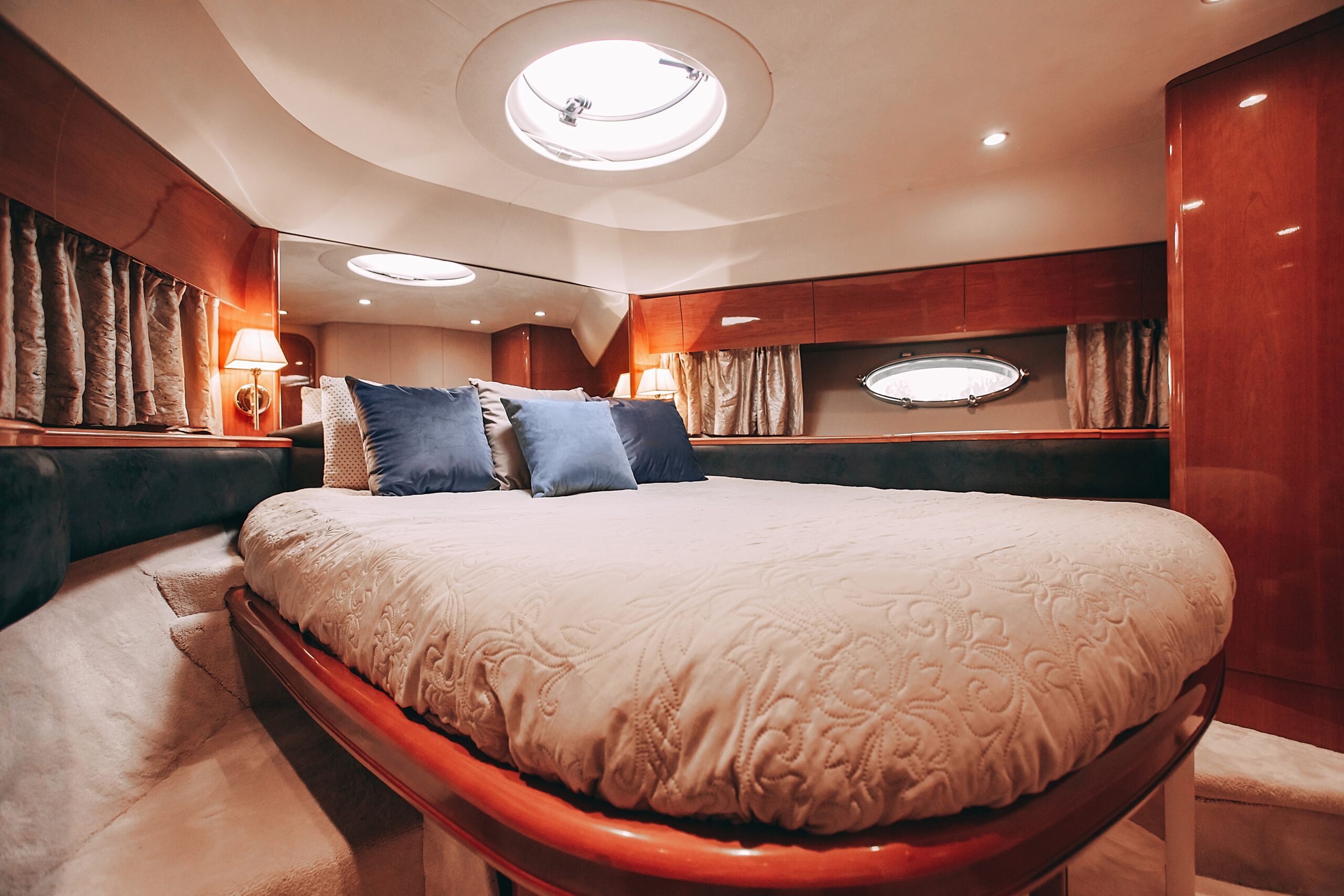 Яхта Princess 57 Esperanza 26