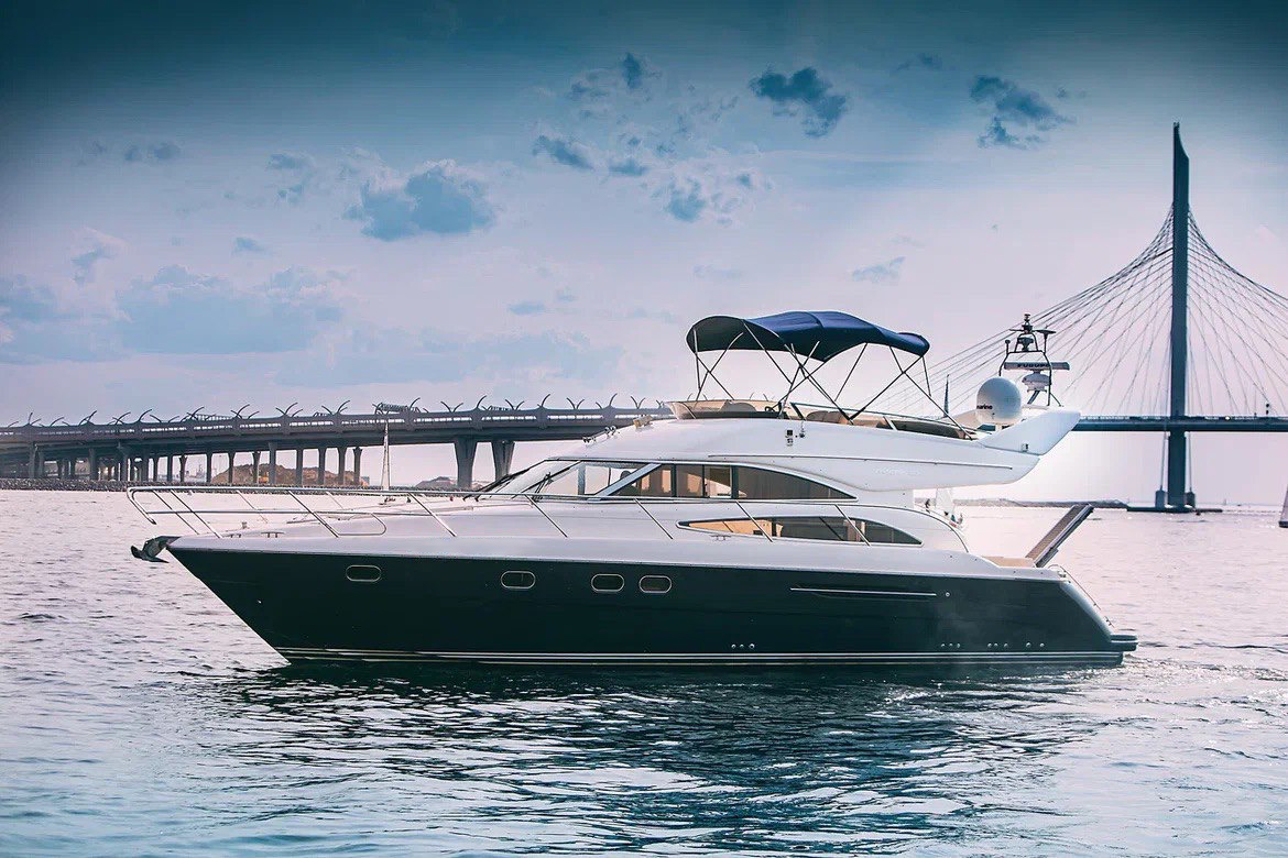 Яхта Princess 50 7