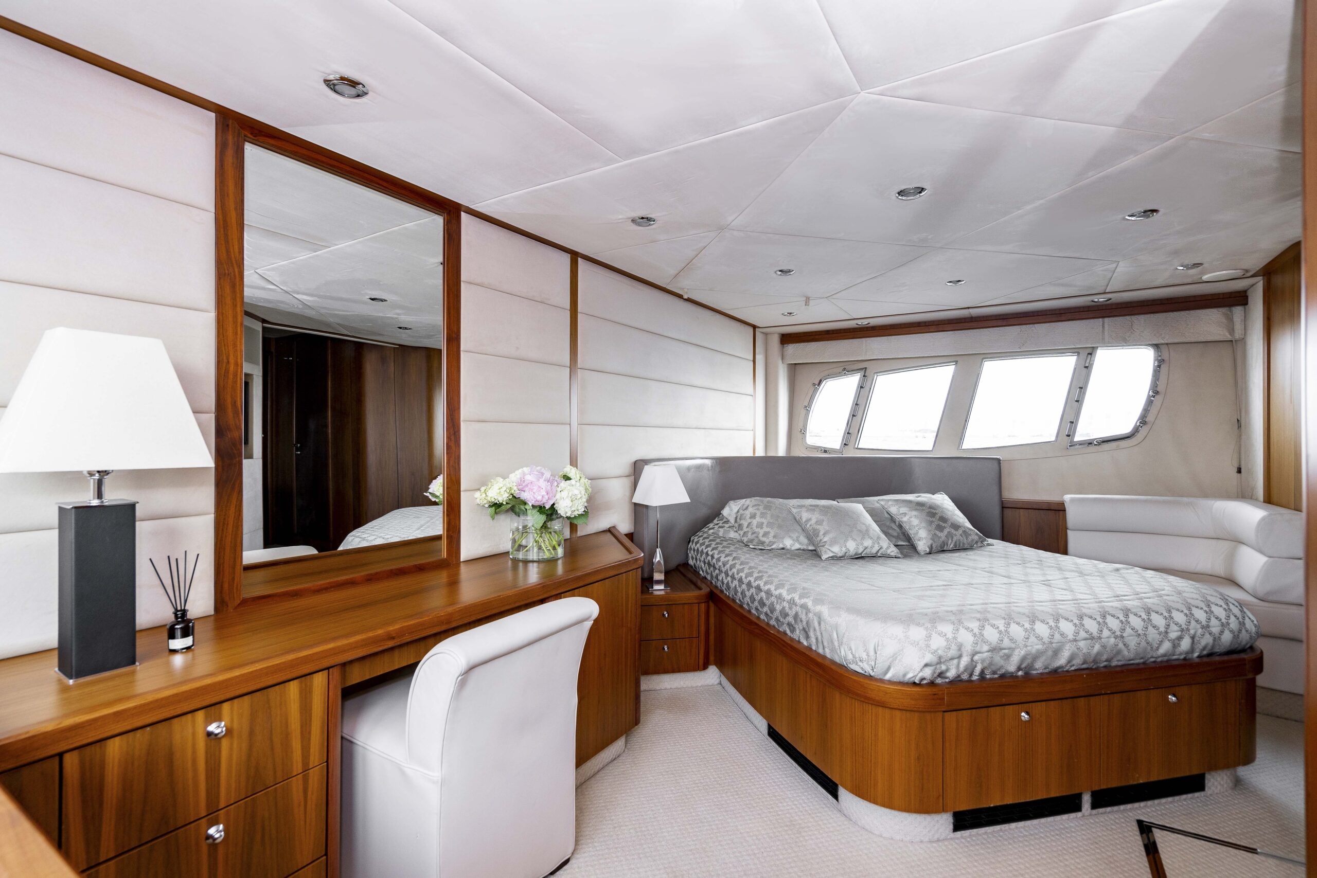 Яхта Sunseeker 70 "Pallada" 20