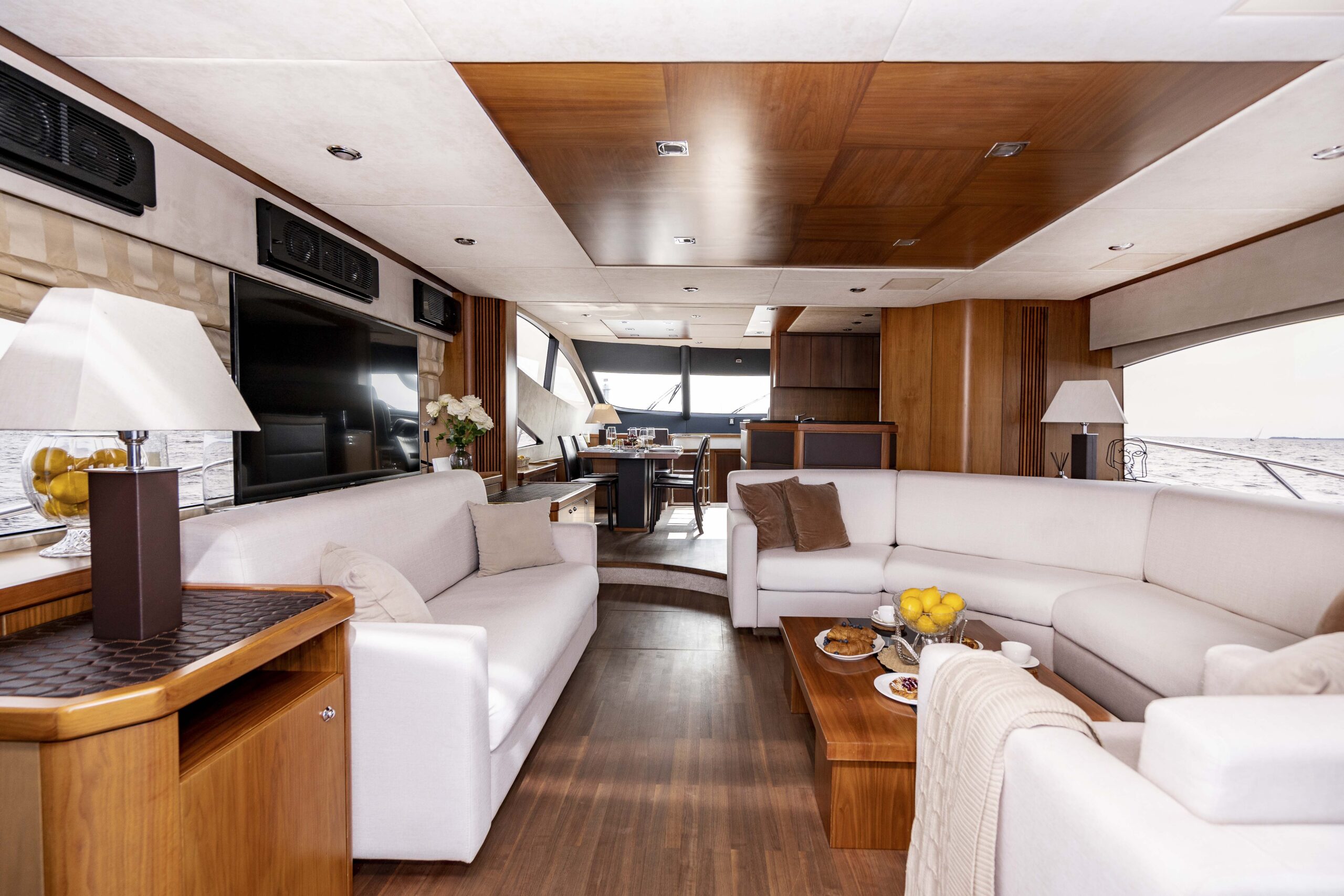 Яхта Sunseeker 70 "Pallada" 15