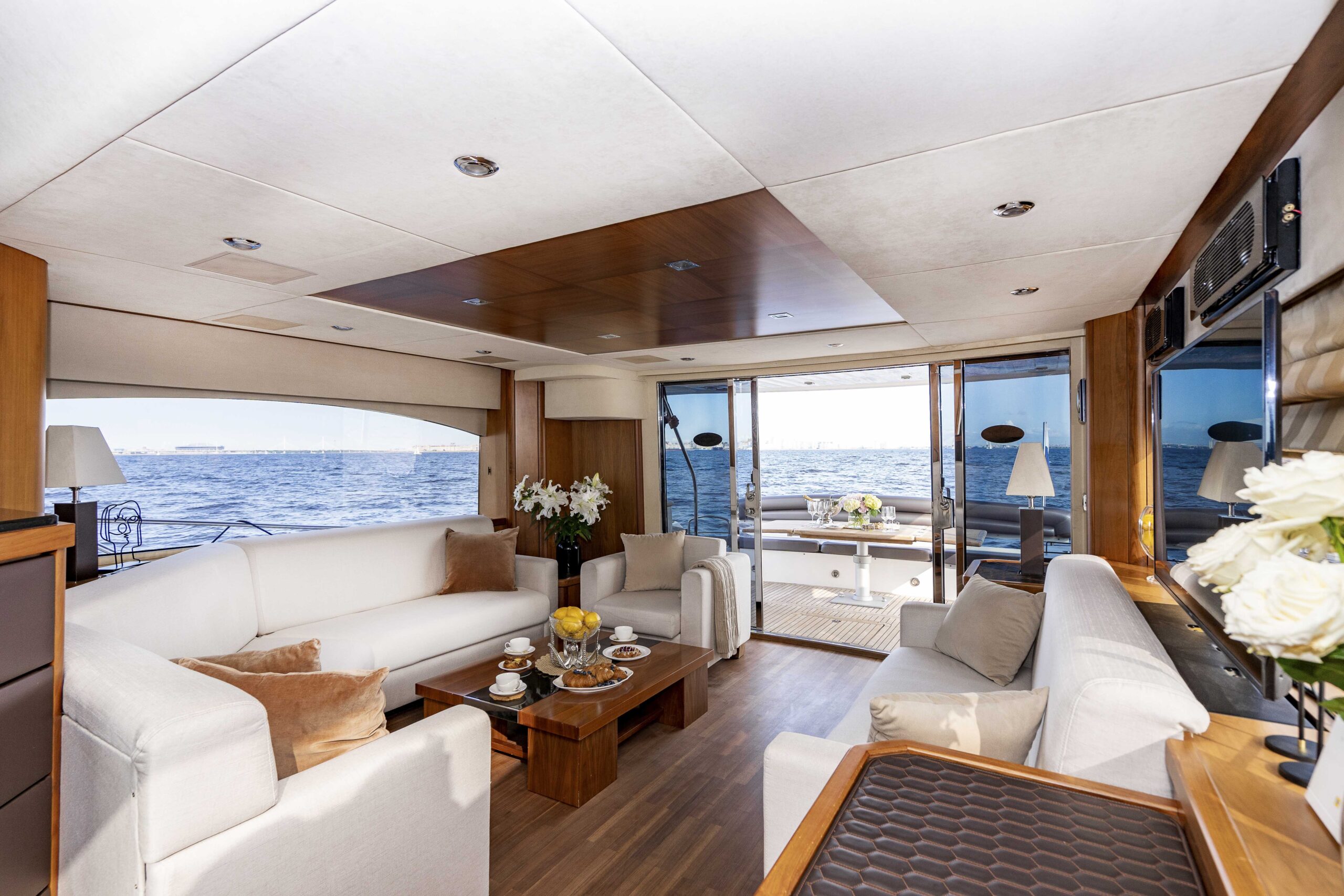 Яхта Sunseeker 70 "Pallada" 21