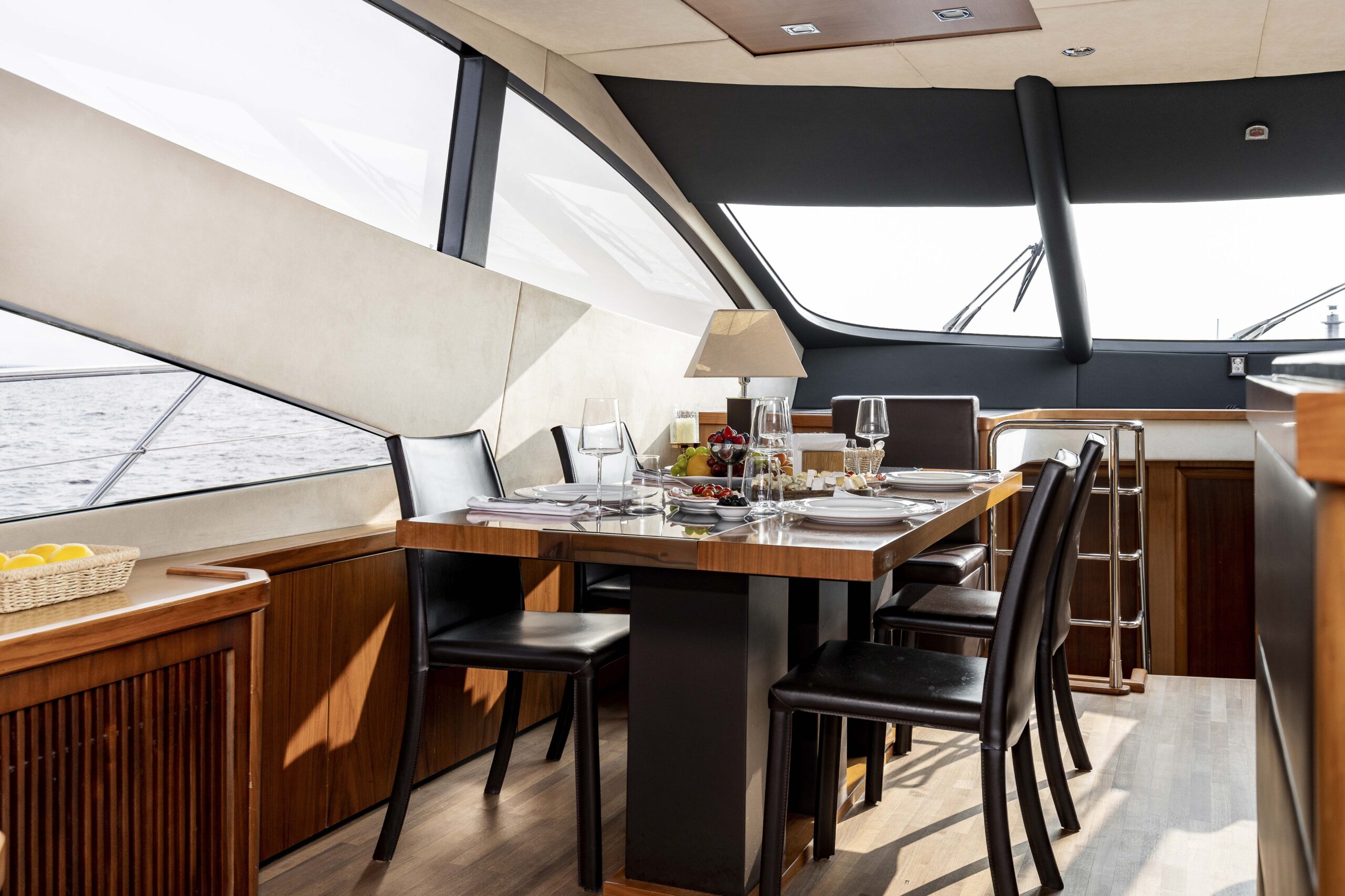 Яхта Sunseeker 70 "Pallada" 16