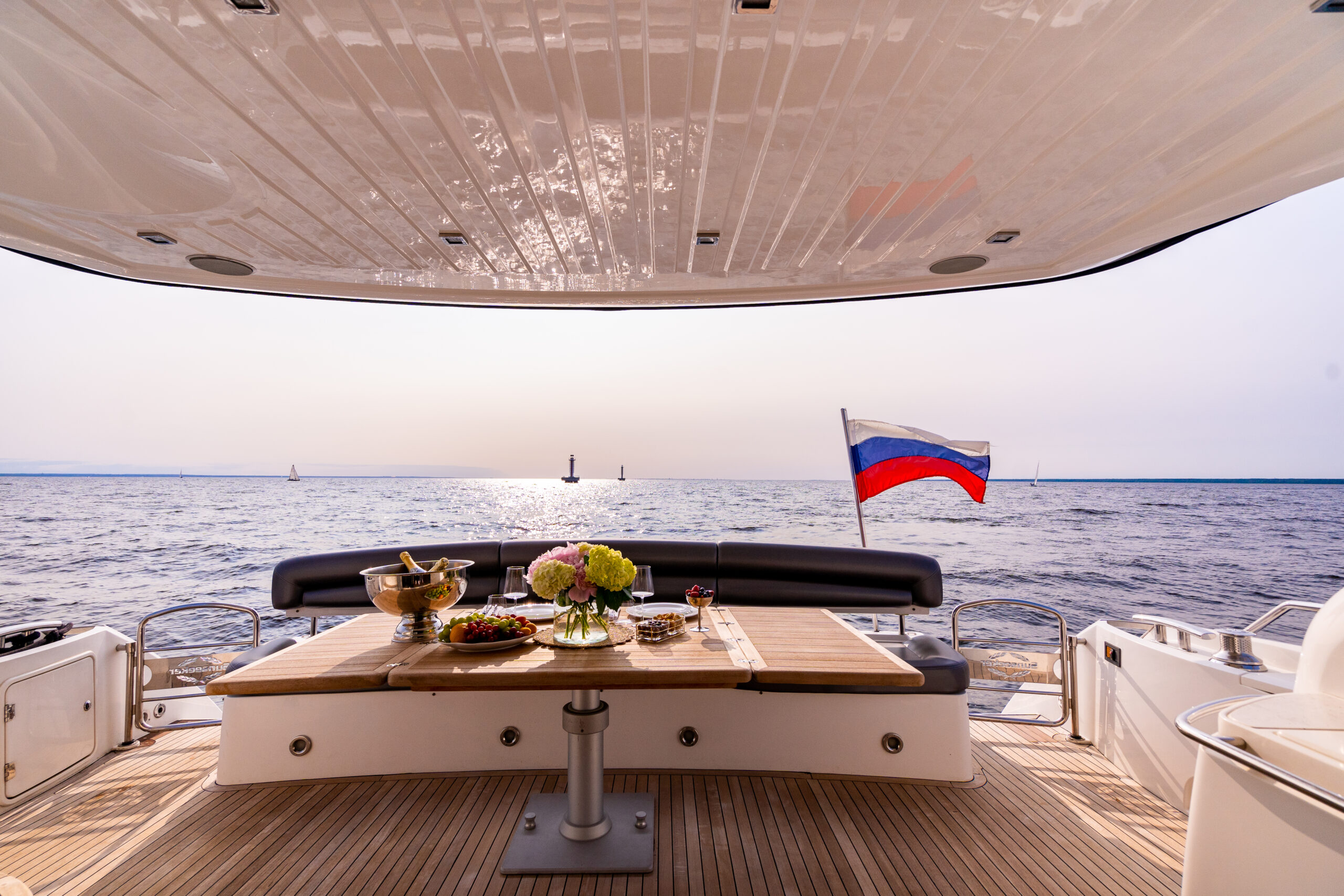Яхта Sunseeker 70 "Pallada" 10