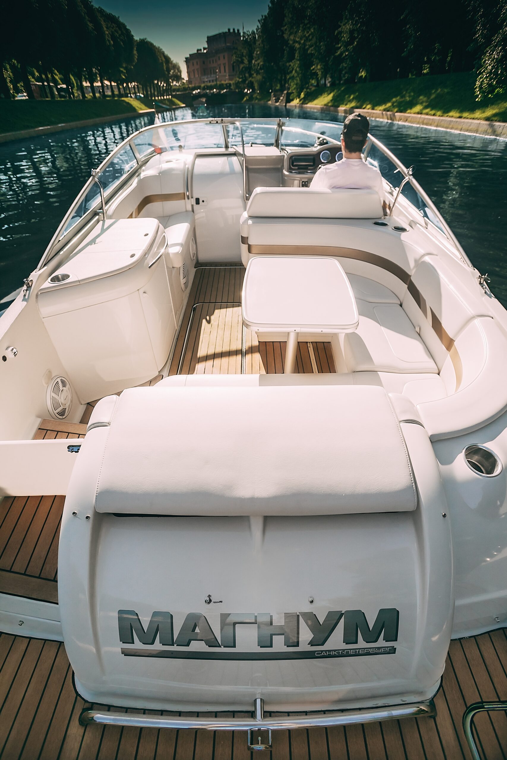 Катер Formula 260SS "MAGNUM" 6