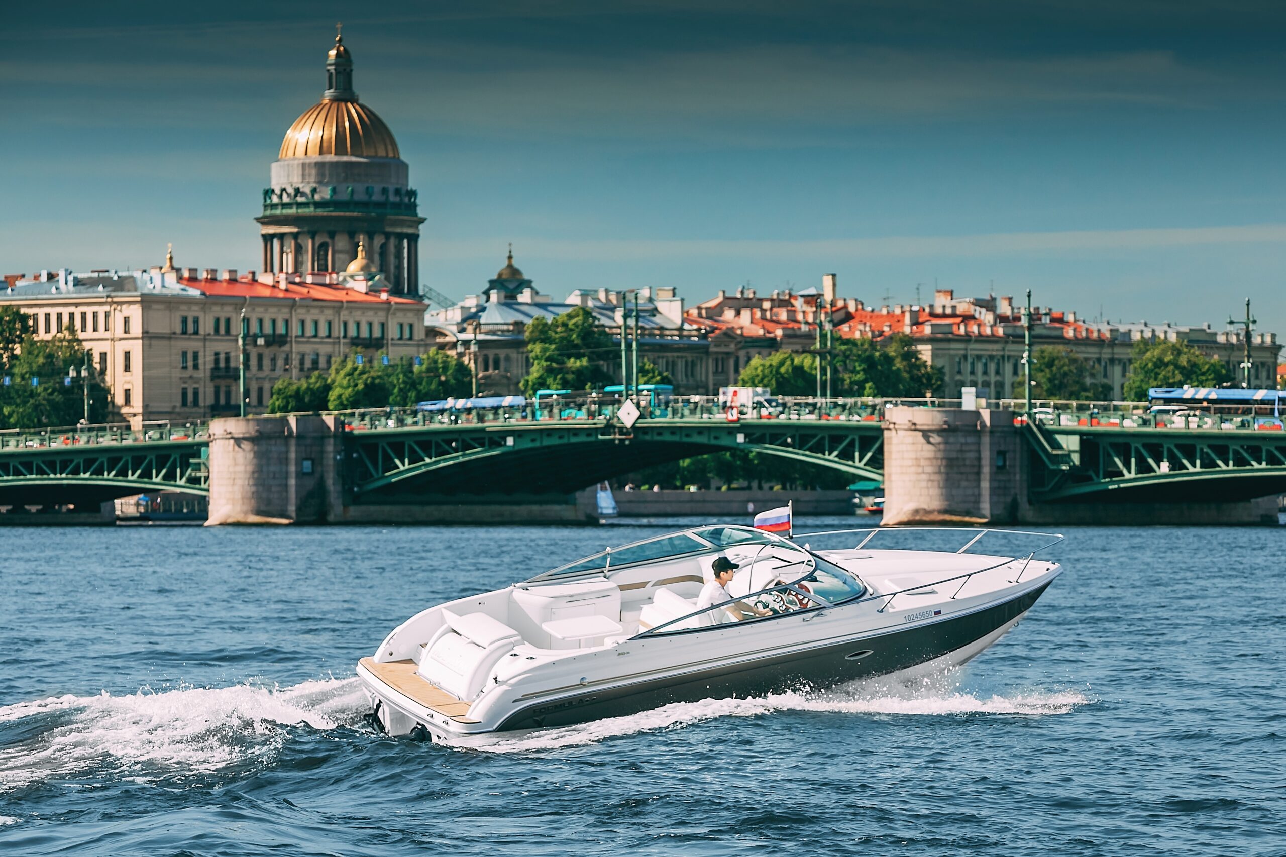 Катер Formula 260SS "MAGNUM" 5